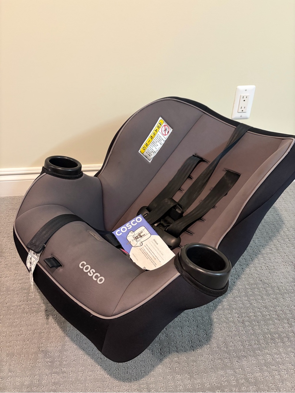 Cosco Onlook 2-1 Gray Convertible Child Car Seat with cupholders